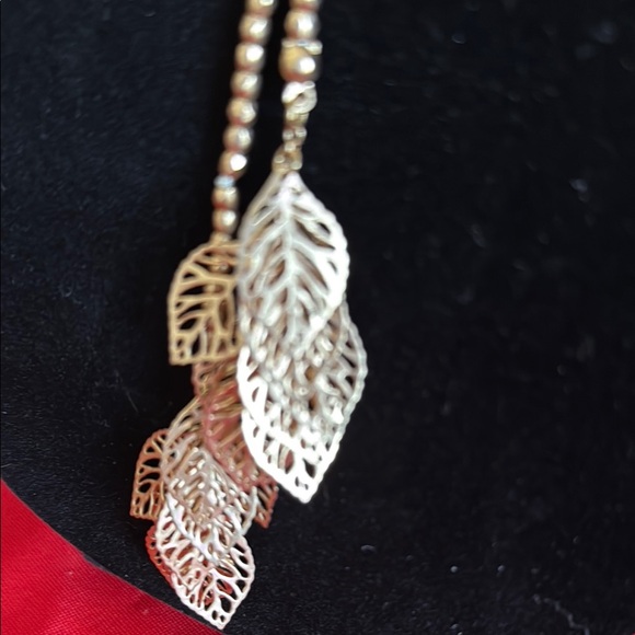 Gold Tone set bead and leaf Drop Necklace and earrings - Picture 3 of 8